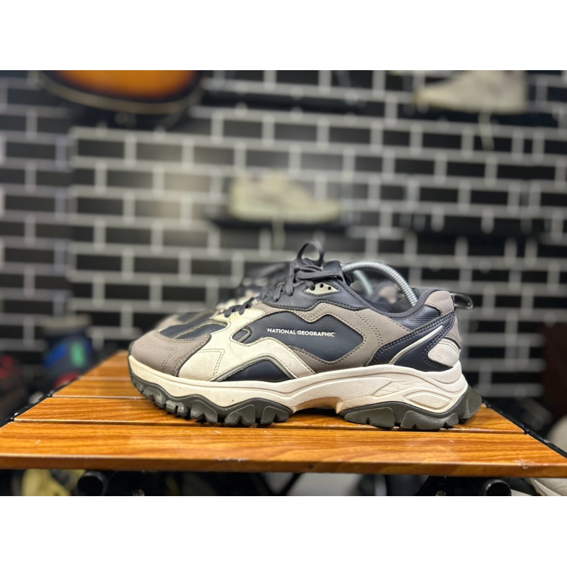 sepatu national geographic size 42,5