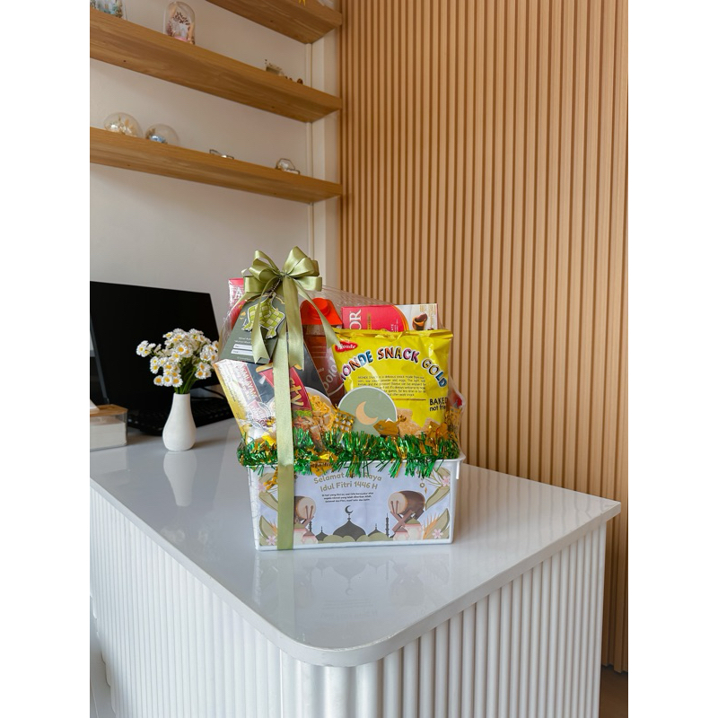 

Parcel lebaran paket ketupat