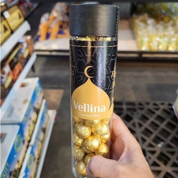 

CHOCOLATE BALL VELLINA 200 GRAM (HALAL)