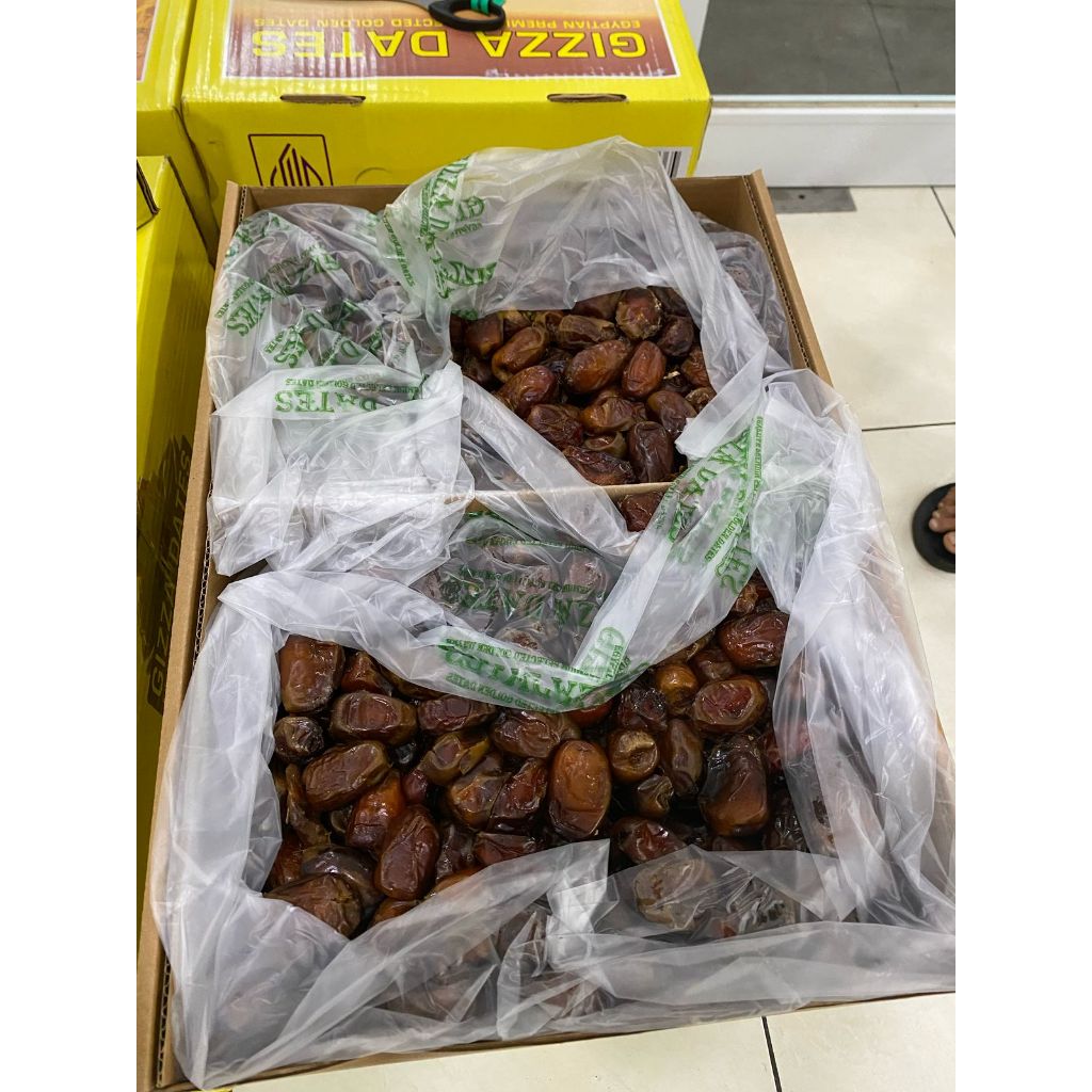 

KURMA halal manis merk GIZZA DATES termurah terenak