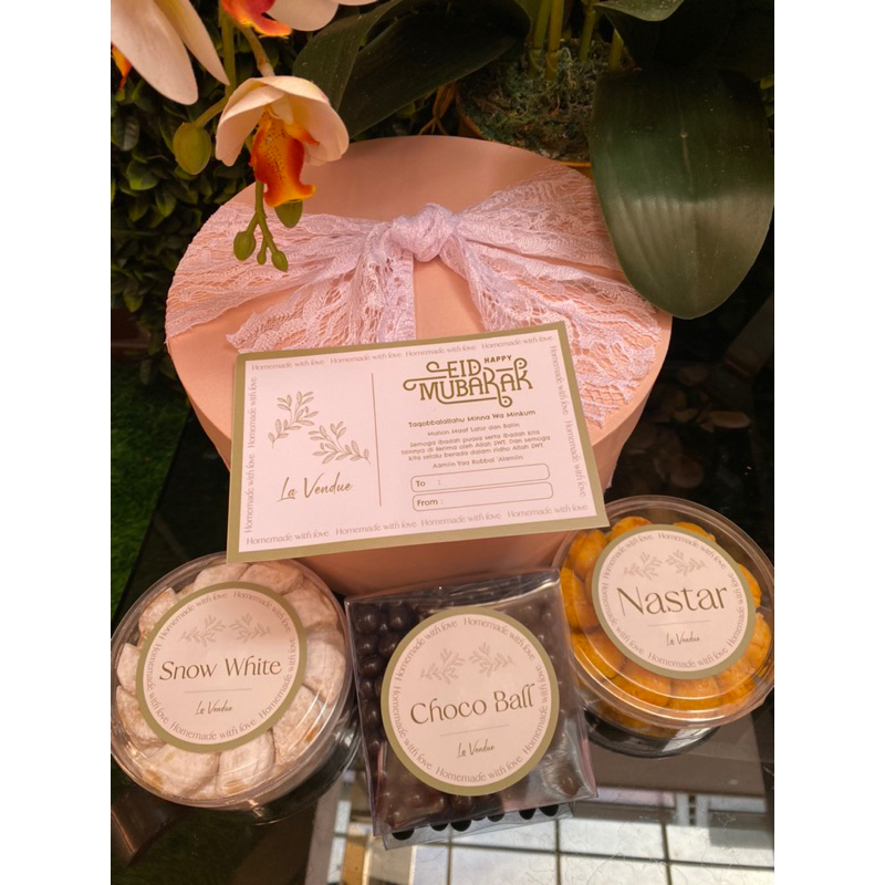

La Vendue Hardbox Hampers Lebaran