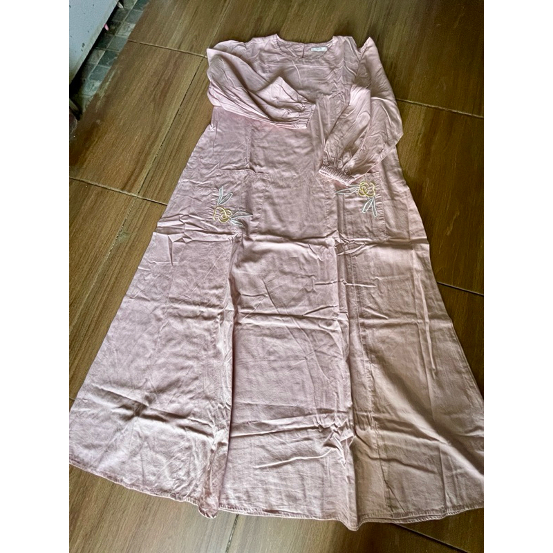 dress gamis warna nude cantik mayoufit