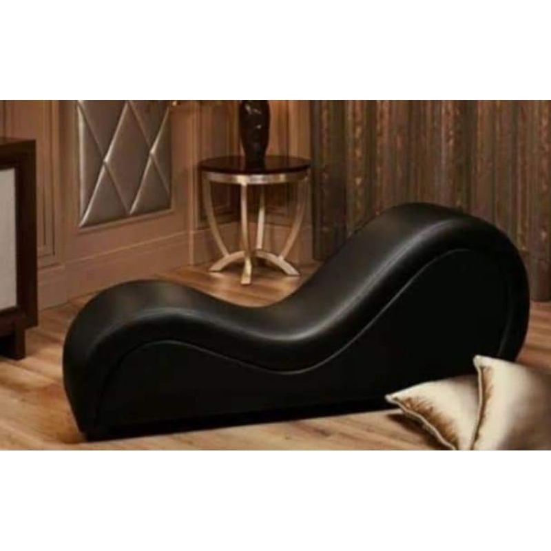 sofa kamasutra