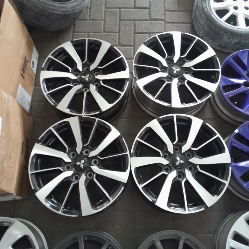Velg Oem Ori Copotan Mobil Pajero Dakar Ring 18 R18