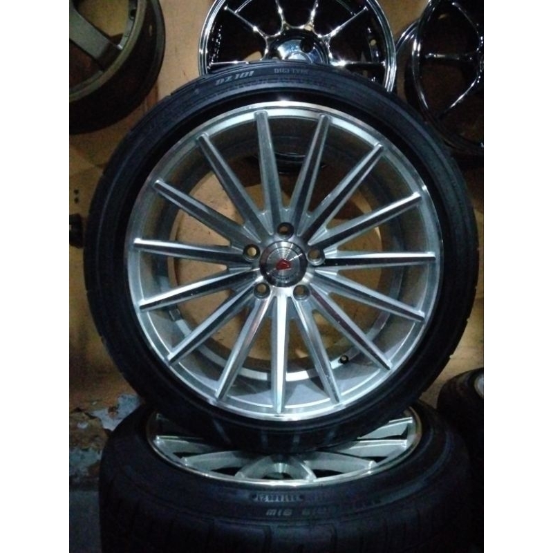 Velg R/Ring 18 Vossen VFS2 Belang 8&9" 5x114.3 Ban Dunlop 225/45R18 bekas pake kondisi 85% Xpander X