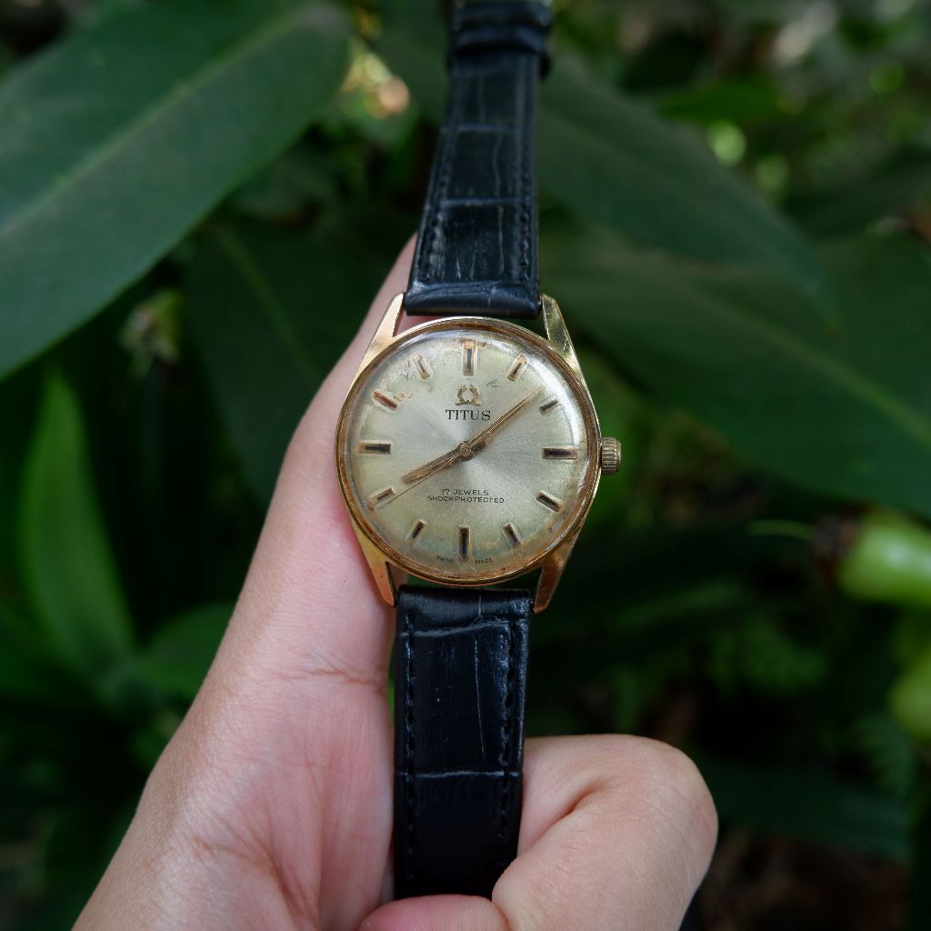 Solvil et Titus 7055 F Hand Winding Swiss Watch