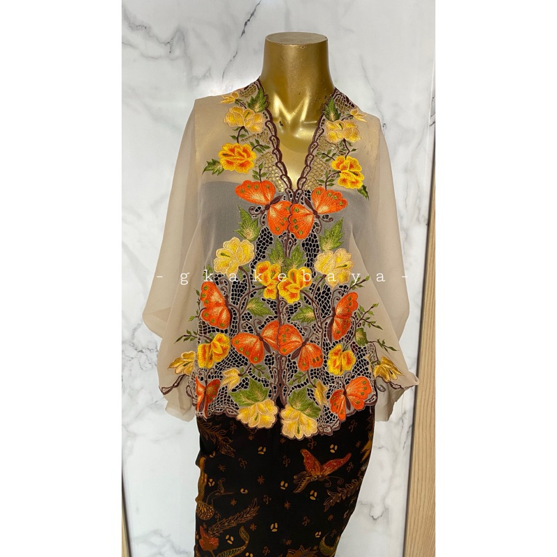 KEBAYA BORDIR KUPU-KUPU / KAIN KEBAYA / KEBAYA BALI