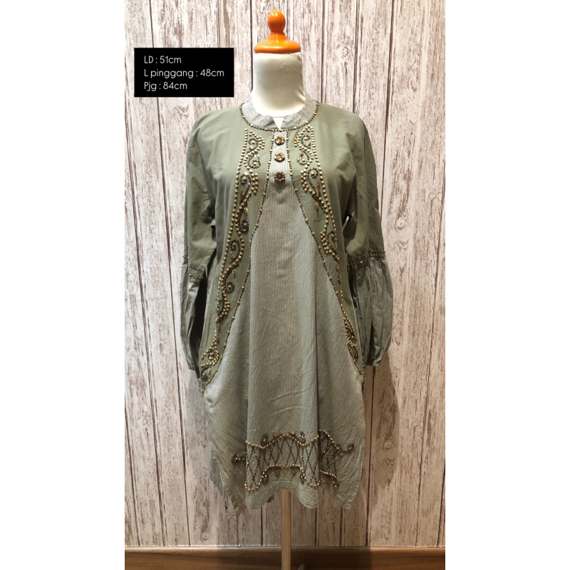 [A176] PRELOVED TUNIK TANGAN BALON WANITA HIJAU LUMUT