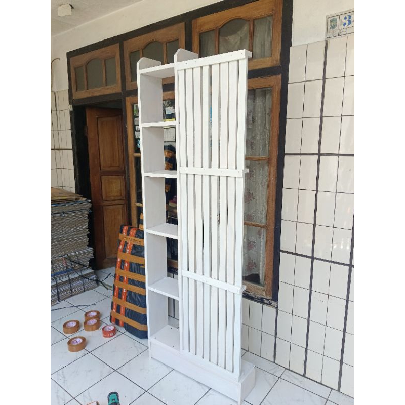 Penyekat Ruangan Minimalis | Partisi Ruangan Minimalis