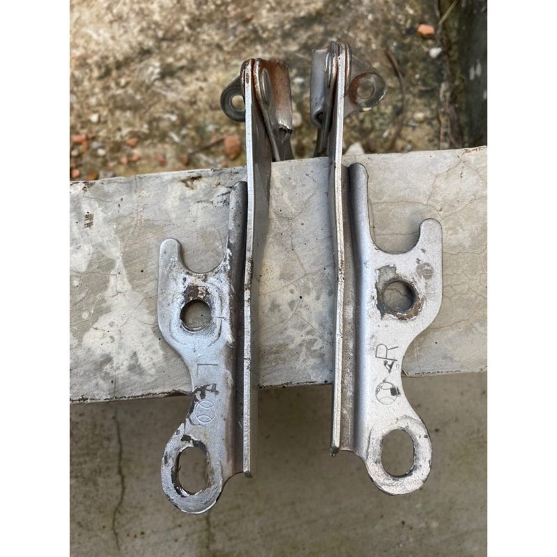 engsel kap mesin Starlet kotak