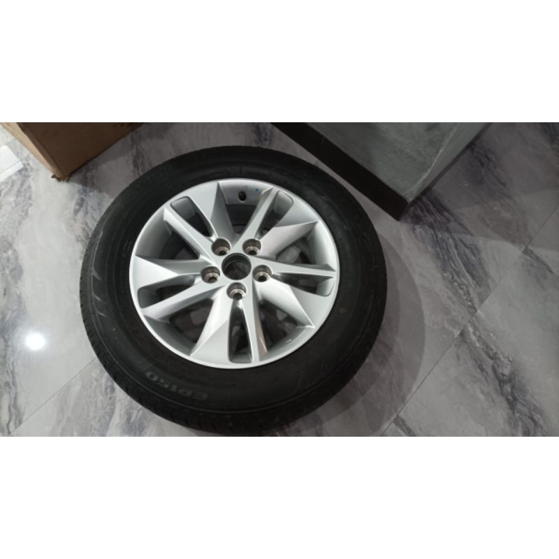 Velg ban Cadangan  Innova reborn R16