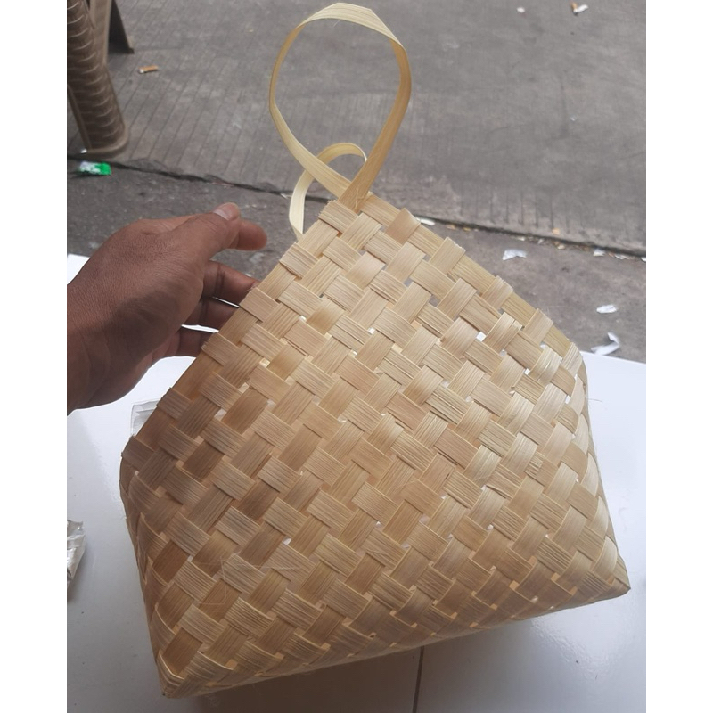 

Besek atau tas ketupat 10x20cm MURAH