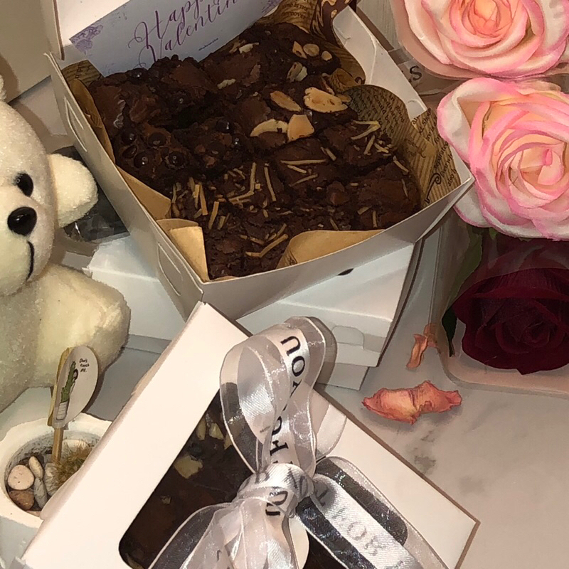 

Sucréa — Signature Brownies (Box)