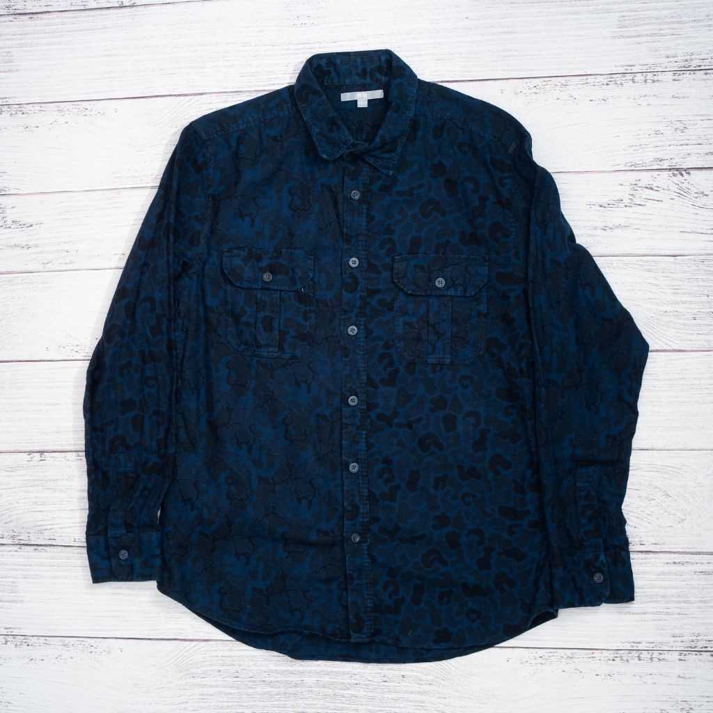 KEMEJA UNIQLO CAMO Navy