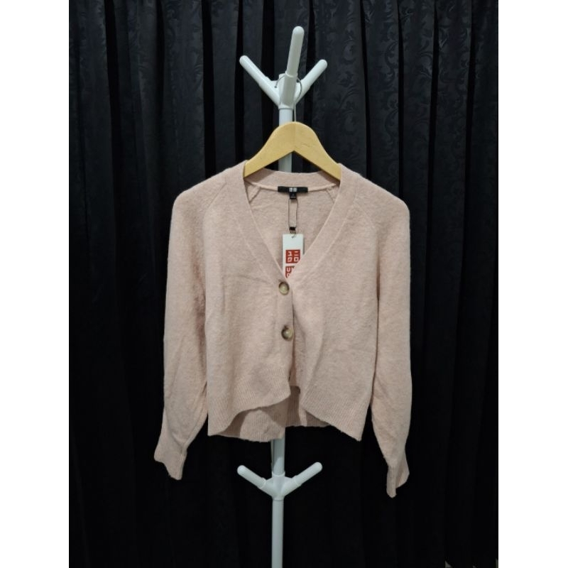 NEW Cardigan Rajut V-neck Baby Pink Uniqlo
