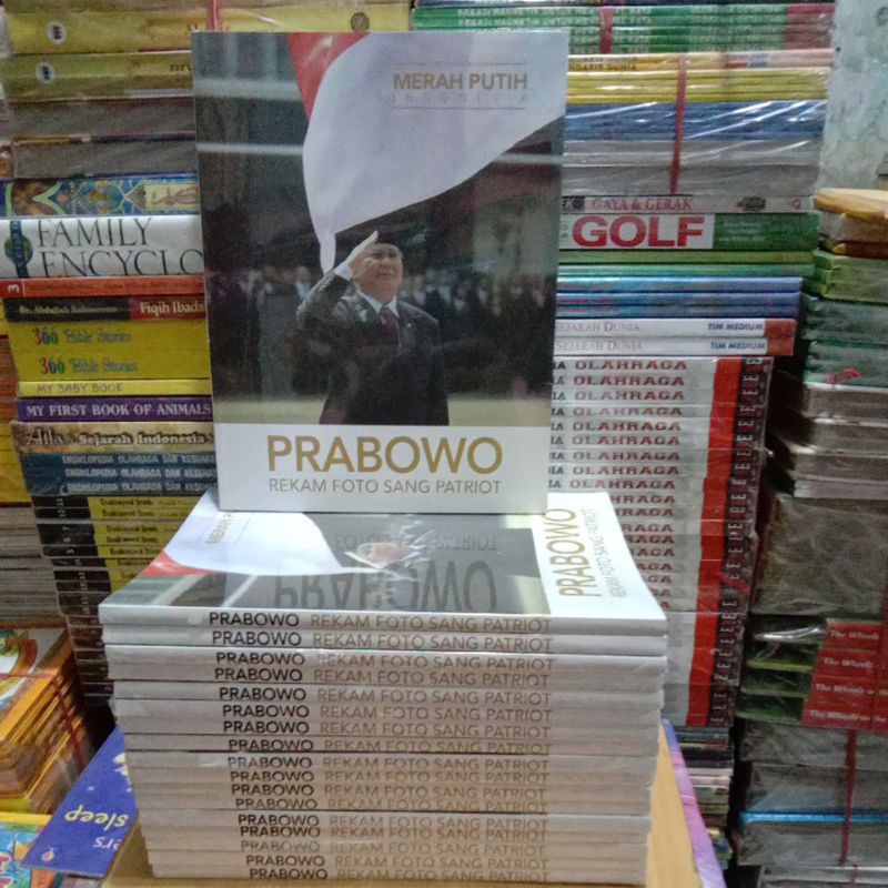Buku Original PRABOWO REKAM FOTO SANG PATRIOT EDISI KHUSUS MAJALAH MERAH PUTIH INDONESIA