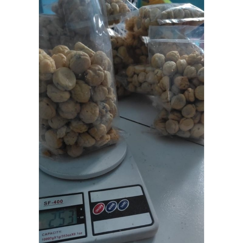 

kue soes cokelat 250 gram