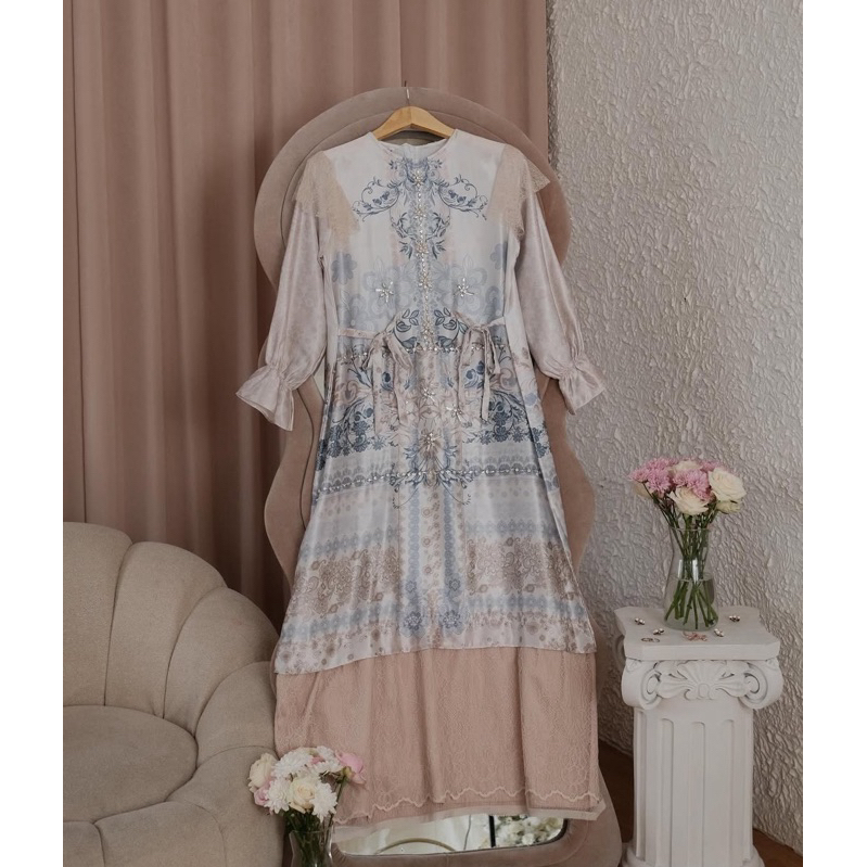 Camelia Raya Signature by Vanilla Hijab // Fuji Dress Payet