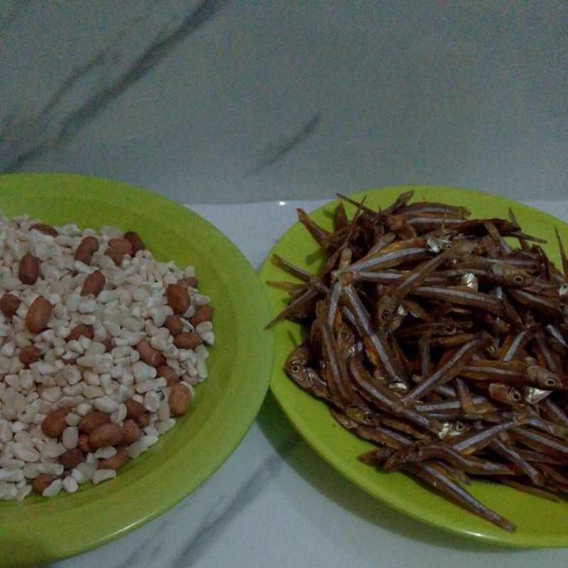 Jagung Bose (jagung pulut) dan Ikan Kering Khas Kupang NTT 1 kg