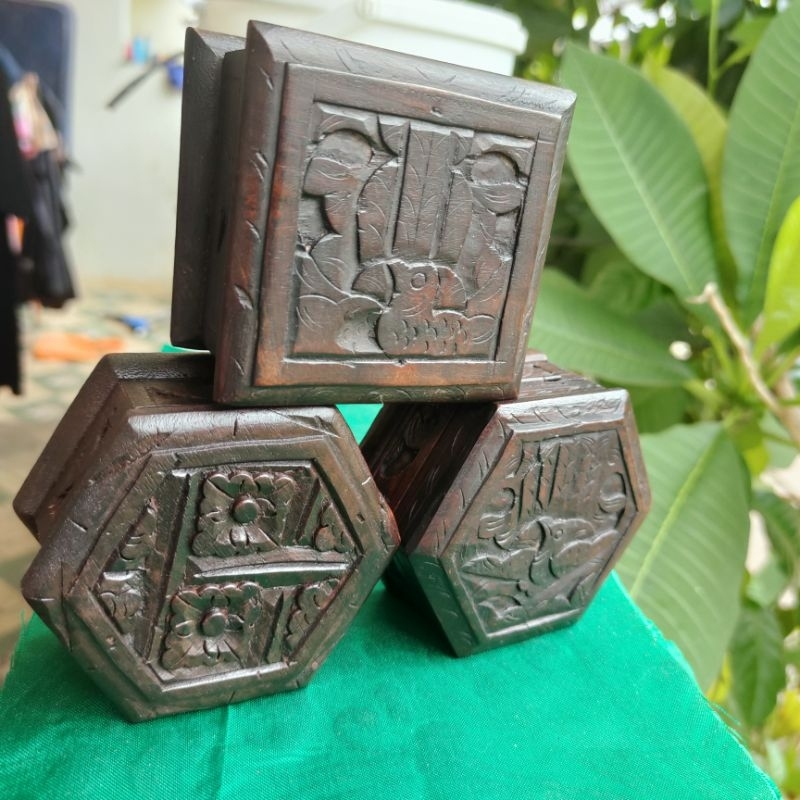 Kotak Kayu Ukir Perhiasan Ukuran 9x8cm Kotak Cincin Kotak Kalung Kerajinan Tangan Khas Bali