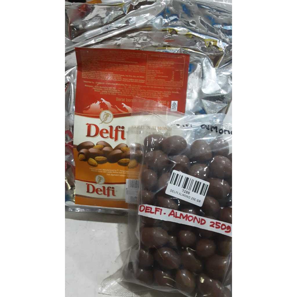 

DELFI GOLDEN COKLAT ISI ALMOND 250GR