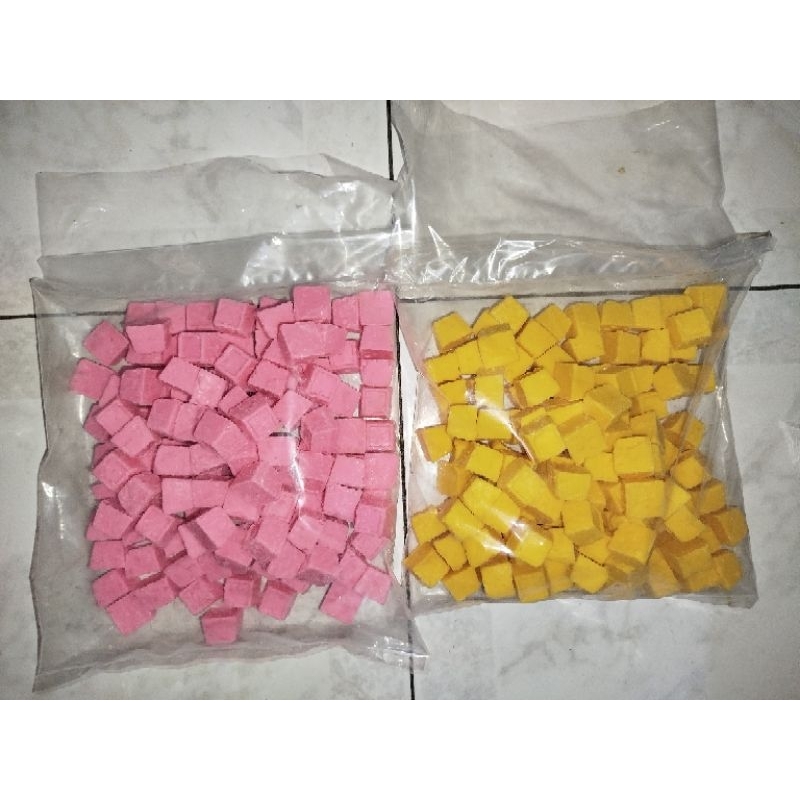 

SCHOKO Strawberry & Mango Chocolate Couverture Cube - Repack 500gram / Kovertur Dadu