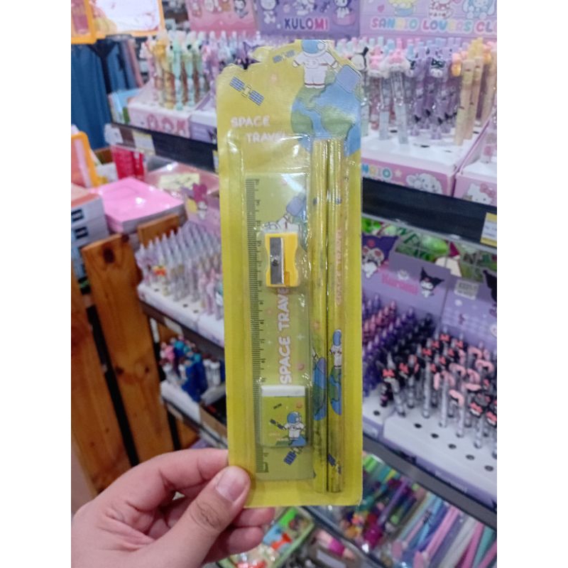 

QUAFF SET PERLENGKAPAN SEKOLAH