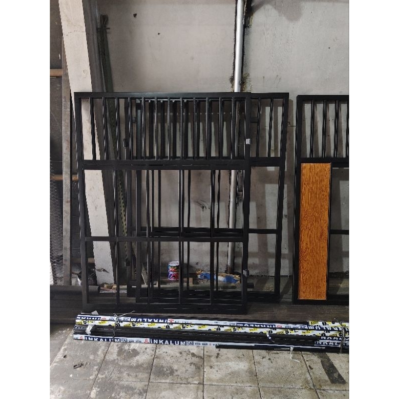 Pagar dan Pintu Pagar Besi Kombinasi GRC