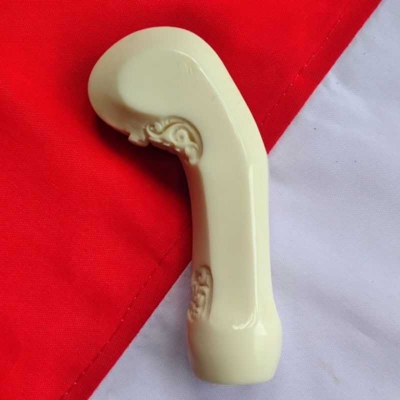 deder keris antik | hulu keris mirip gading | handle keris tulang | gagang keris  no 048