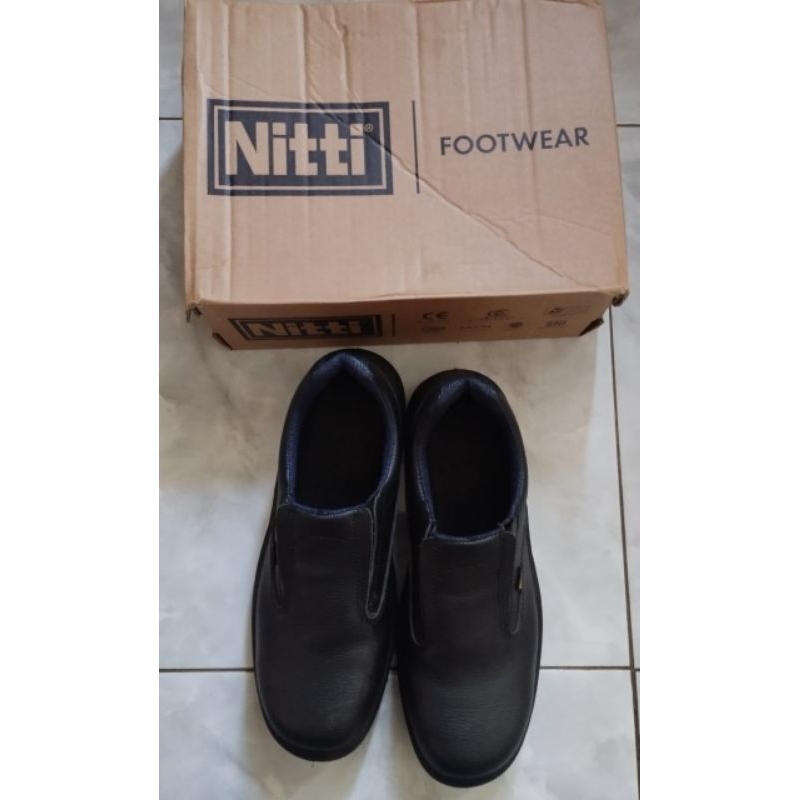 Sepatu Nitti Safety Shoes size 45 low cut slip on Pengaman kaki ujung besi