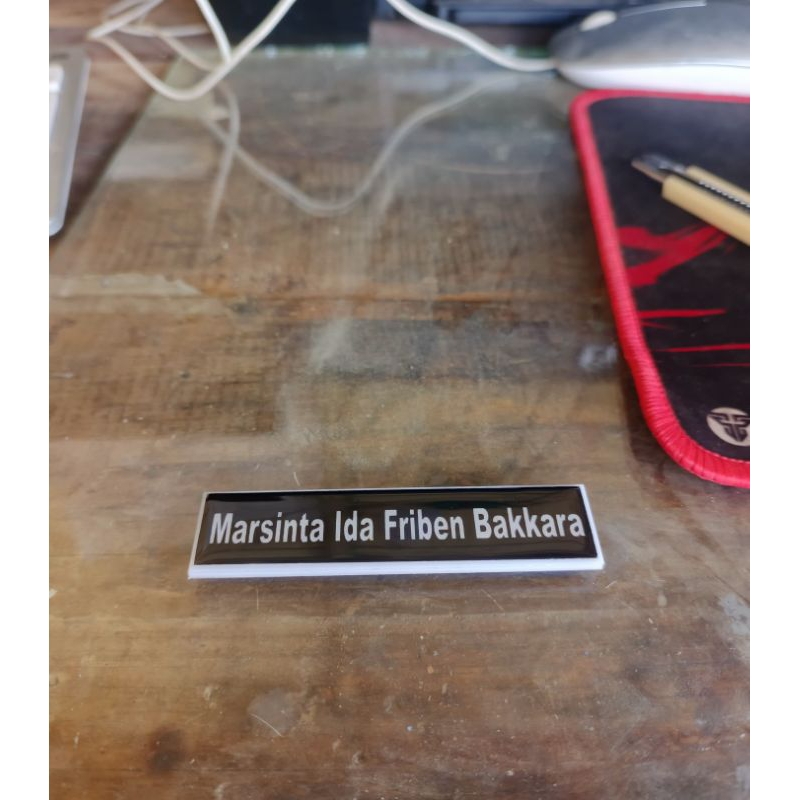 

name tag, papan nama, nametag, bednama.