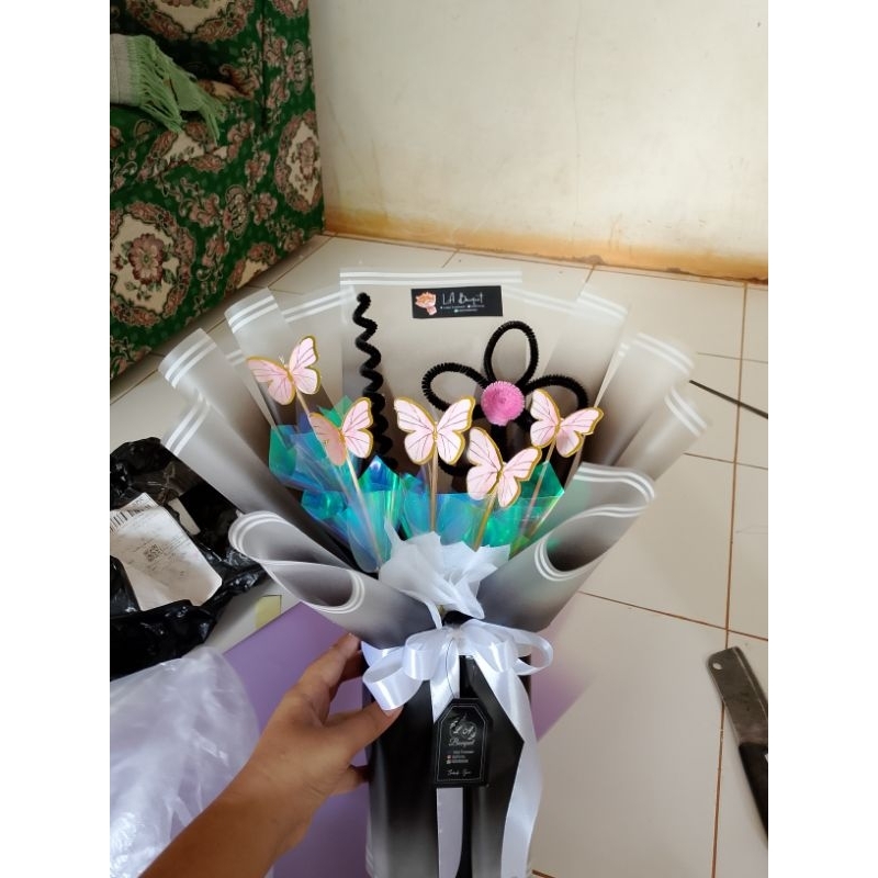 Buket Kupu-kupu + kawat bulu aestethic