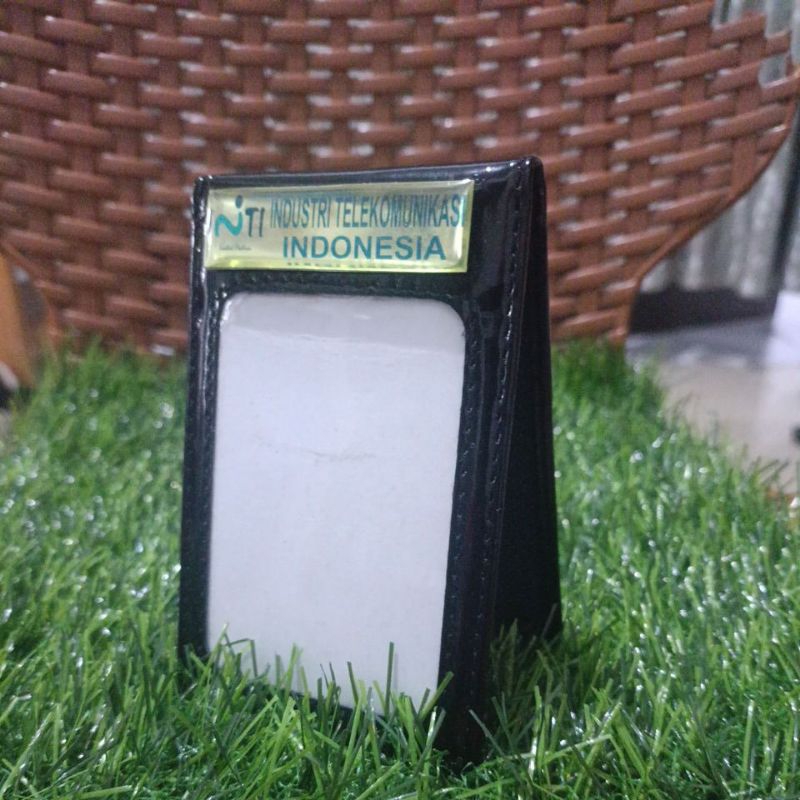 

Dompet id card saku Industri Telekomunikasi Indonesia / INTI