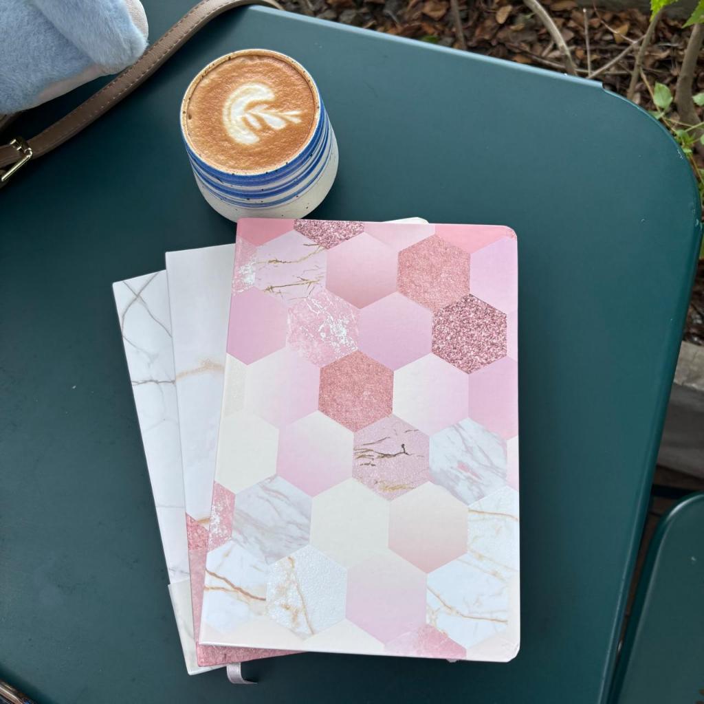 

MIKIREI A5 | Abstrak Pink Diary | Buku Jurnal | Hardcover Notebook | Buku Catatn Kerja Aesthetic