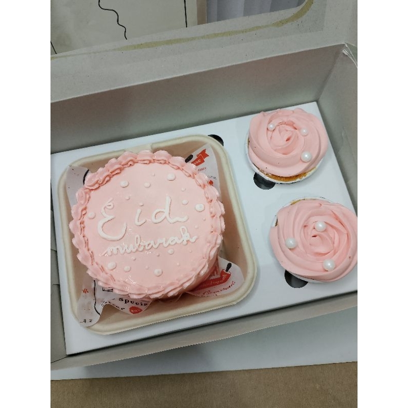

cupcakes + bento cake