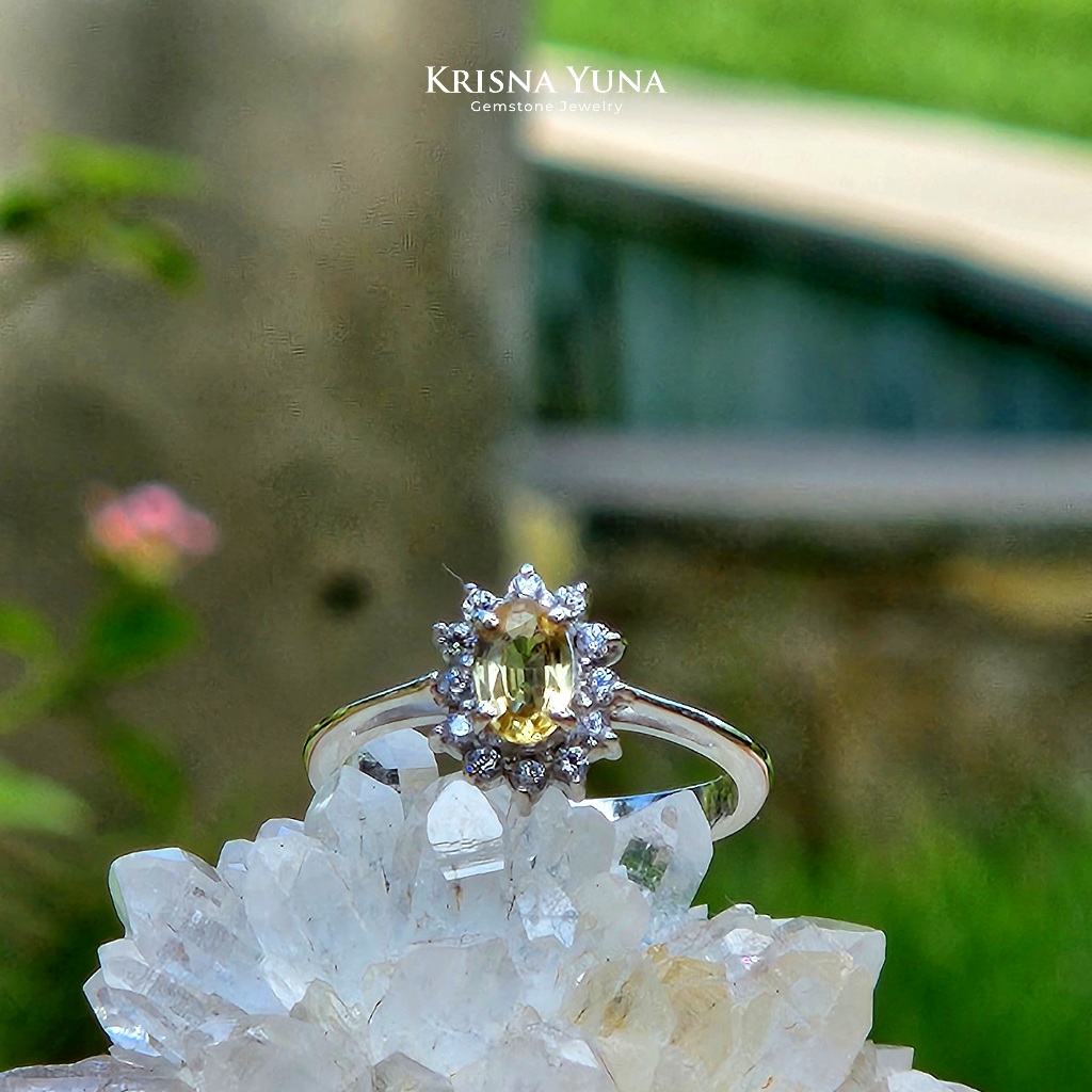 Natural Yellow Sapphire Ring