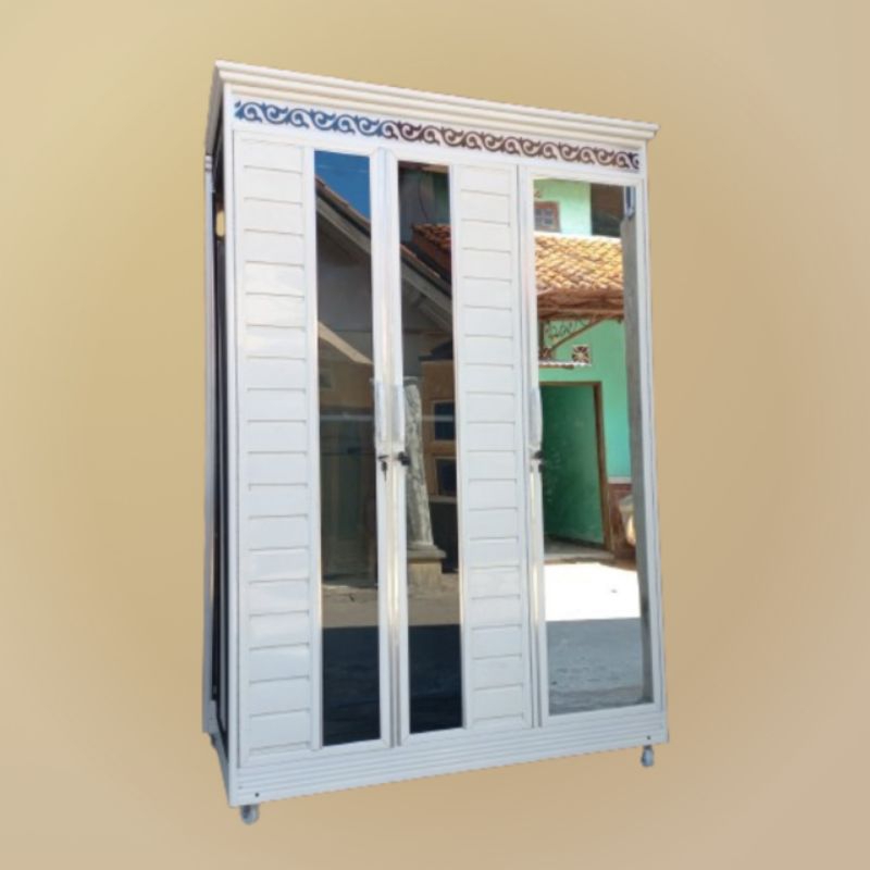 Lemari aluminium 3 pintu