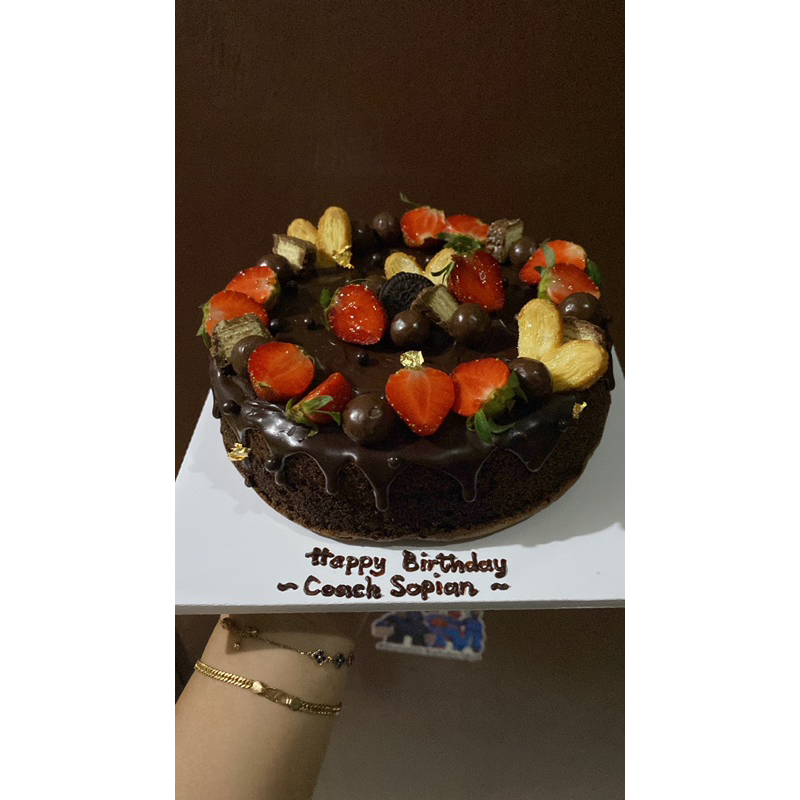 

CAKE COKLAT BIRTHDAY SIMPLE