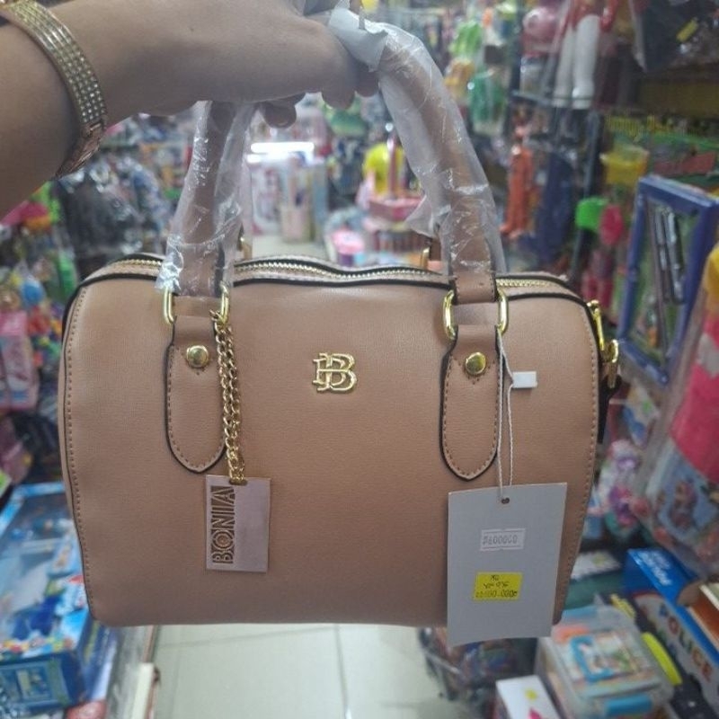 TAS BONIA KULIT
