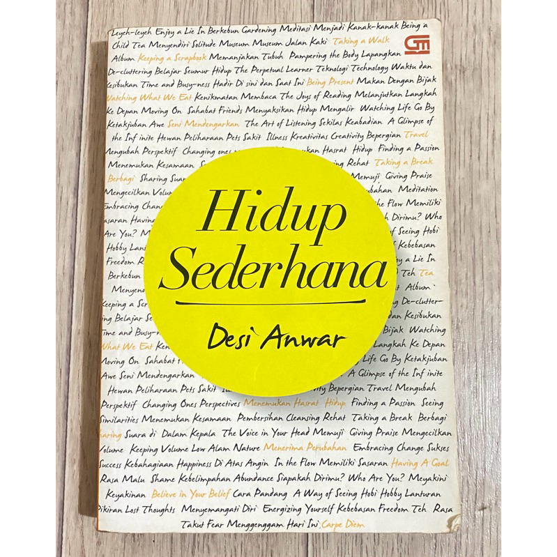 Buku Hidup Sederhana - Desi Anwar (Preloved)