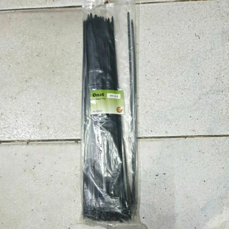

tali ties 400 × 4,8 , hitam dan putih