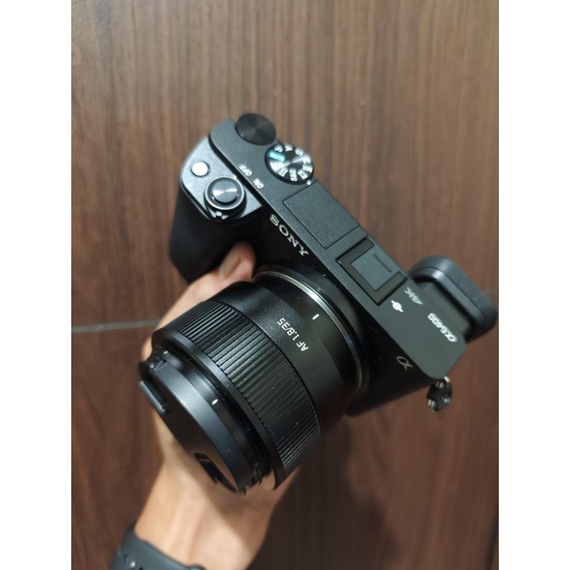 Sony a6400 + lensa ttartisan AF 35mm - second garansi on