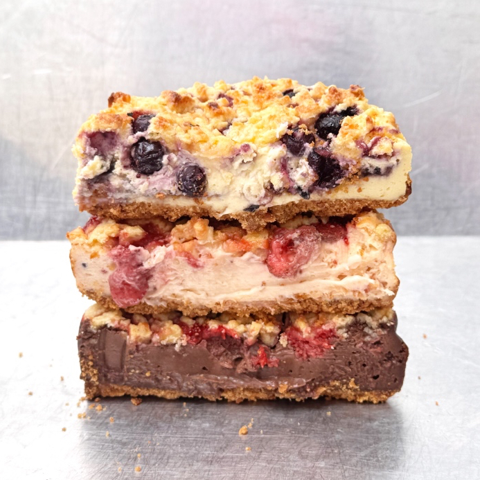 

Crumble Cheesecake | PREMIUM SWEETS BY SWEET MANAMI