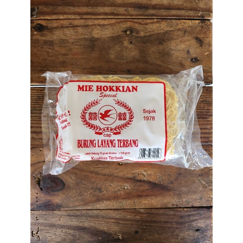 

Mie Hokkian Kering Cap Burung Layang Terbang 130 gram