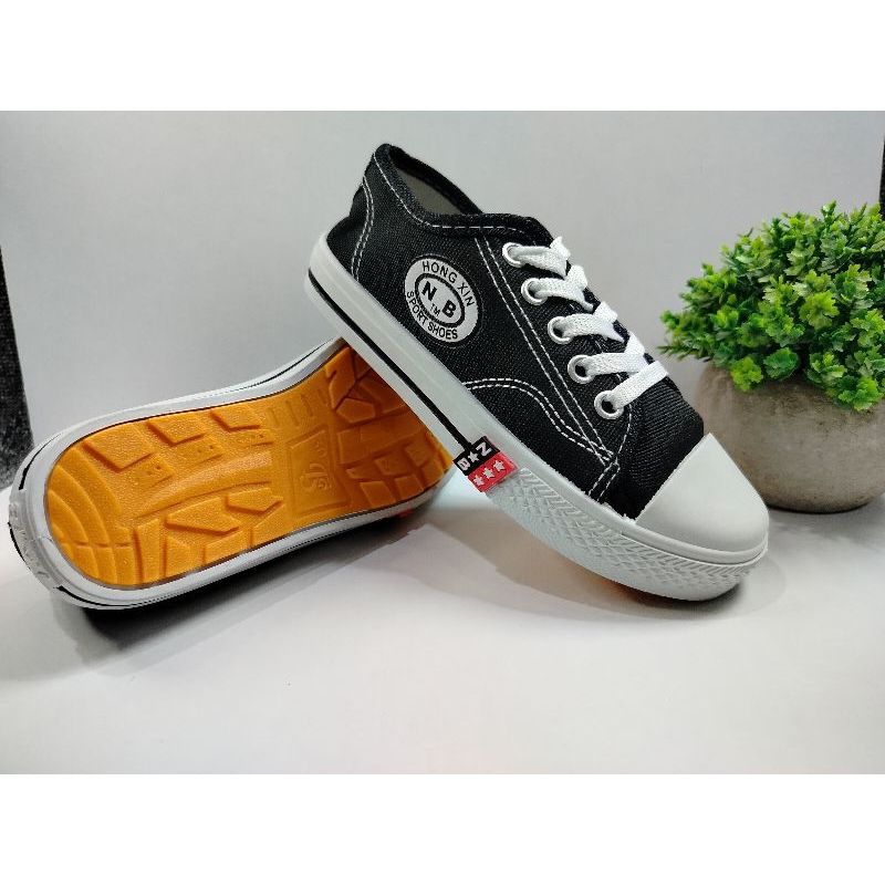 sepatu nb tali sepatu sekolah anak laki-laki perempuan sepatu anak SD SMP SMA sepatu sekolah