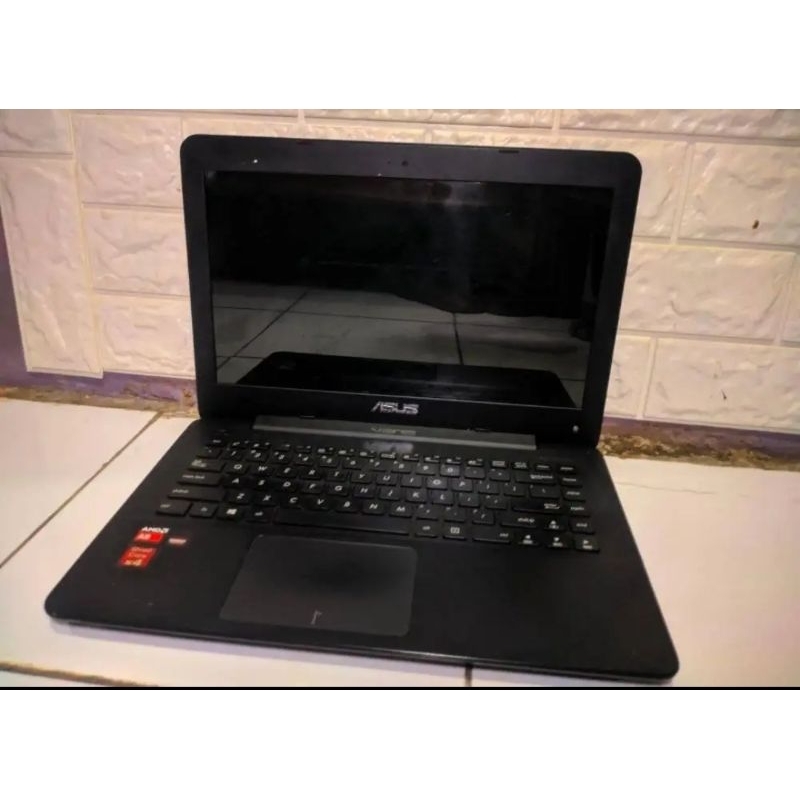Laptop Asus X454Y