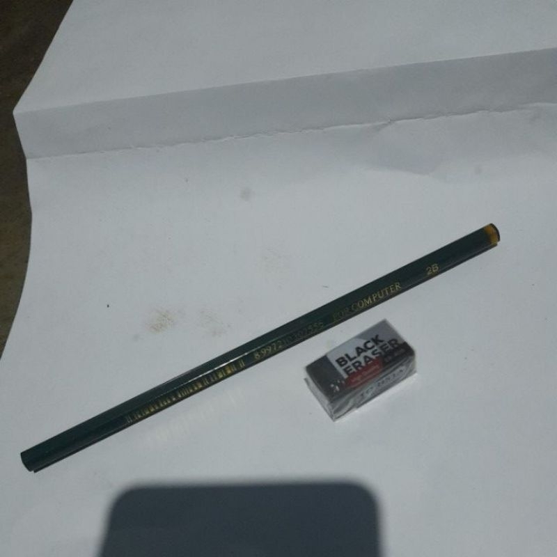 

Alat tulis set(1pensil montana 2b + 1 penghapus black eraser)