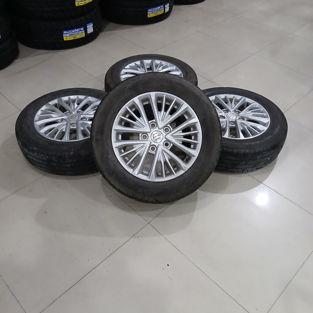 velg/pelek mobil second original ertiga ring15 baut5x114+ban 185 65 dunlop