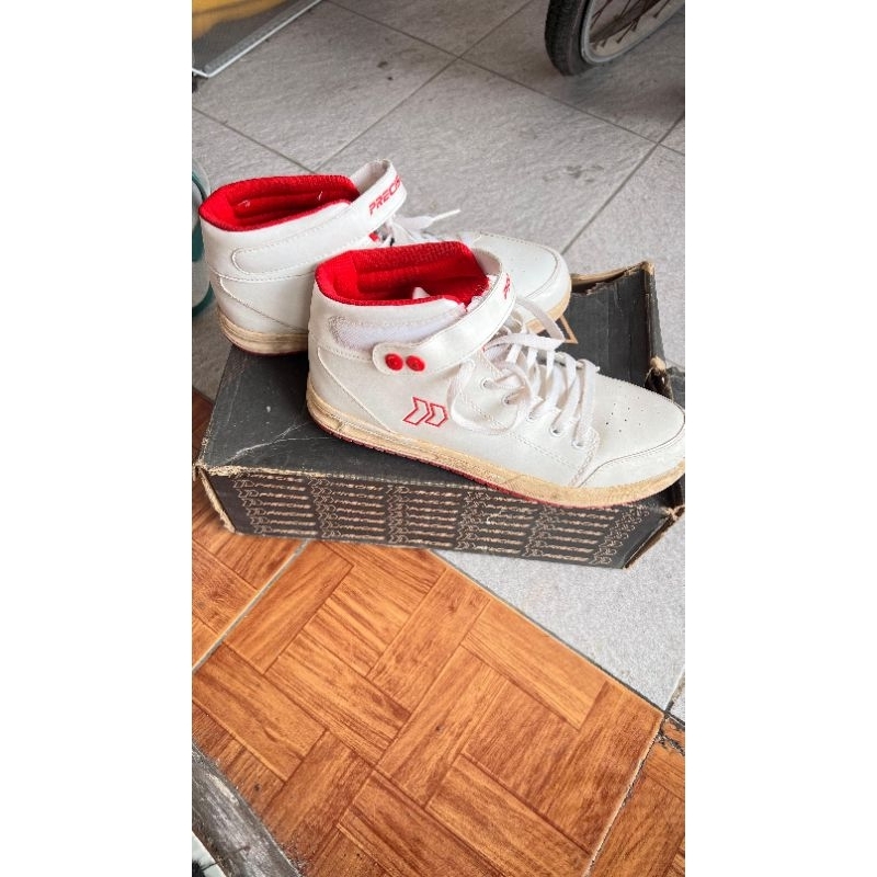 Sepatu Putih mix merah Precise ORIGINAL Sneakers dance preloved