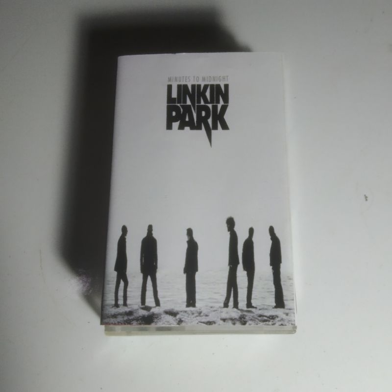 kaset pita Linkin park - minutes to midnight